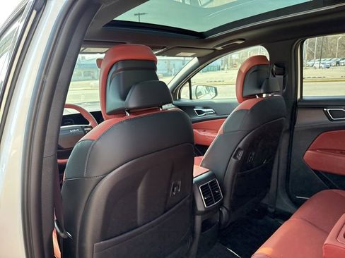 New 2026 Kia Sportage SX Prestige AWD/4WD image 24