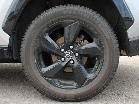 Used 2019 Toyota RAV4 XSE image 40