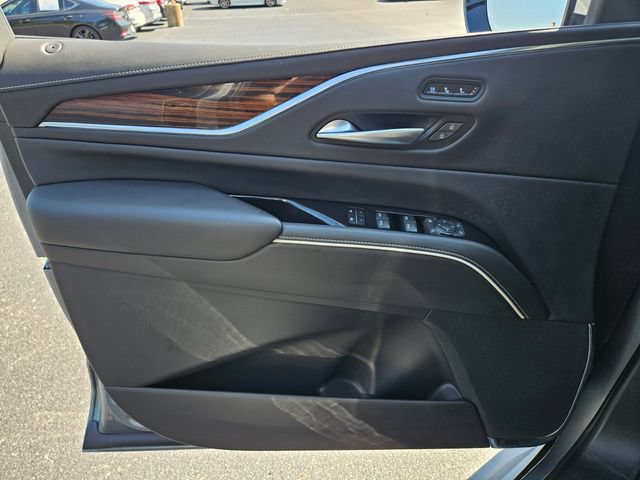 Used 2023 Cadillac Escalade Premium Luxury AWD/4WD image 30