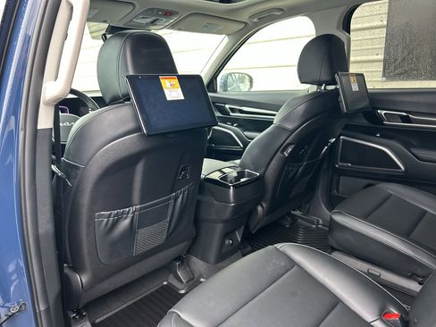 New 2025 Kia Telluride S image 13