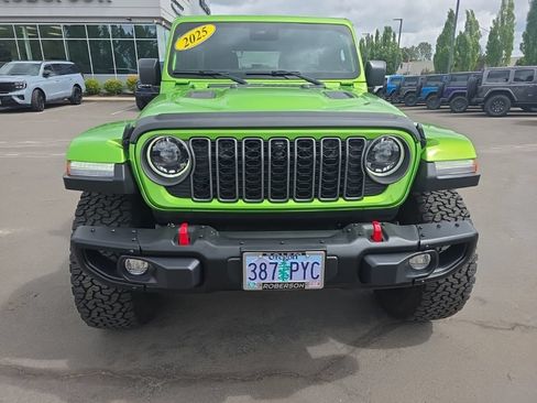 Used 2025 Jeep Wrangler Unlimited Rubicon w/ XTREMEE 35" Tire Package AWD/4WD image 8