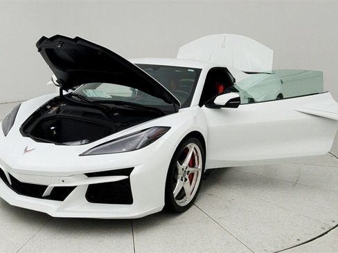 New 2025 Chevrolet Corvette E-Ray image 10