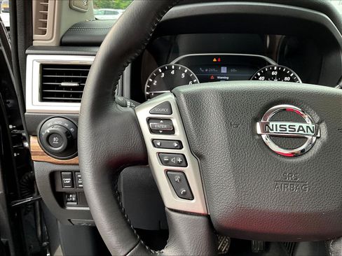 Certified 2021 Nissan Titan SL w/ Moonroof Package AWD/4WD image 12