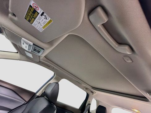 Used 2023 Nissan Rogue SL FWD image 25