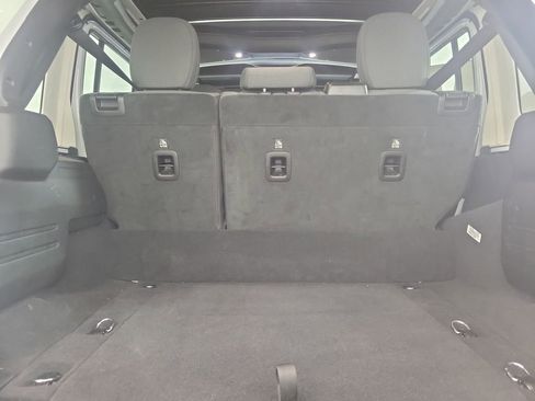 Used 2025 Jeep Wrangler Unlimited Sahara w/ Safety Group image 23