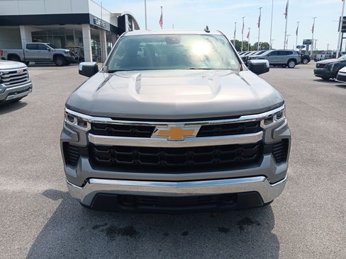 Used 2023 Chevrolet Silverado 1500 LT AWD/4WD image 7