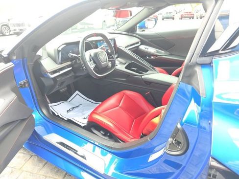 Used 2021 Chevrolet Corvette Stingray Coupe w/ 1LT image 14