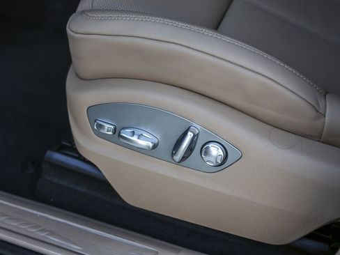 New 2026 Porsche Macan image 14