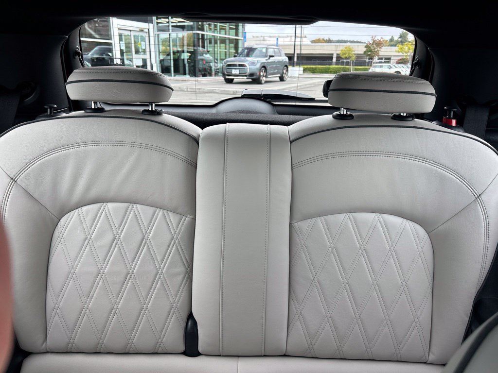 Used 2024 MINI Cooper SE FWD image 12
