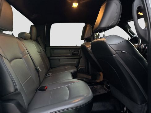 Used 2022 RAM 2500 Tradesman w/ Chrome Appearance Group image 28