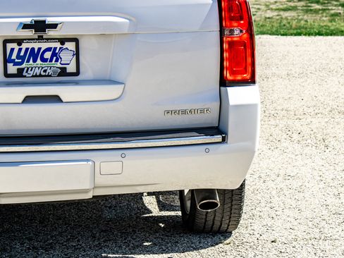 Used 2019 Chevrolet Suburban Premier w/ Premier Plus Edition AWD/4WD image 13