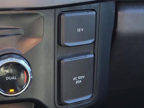 Used 2025 Ford F350 Platinum w/ FX4 Off-Road Package image 33