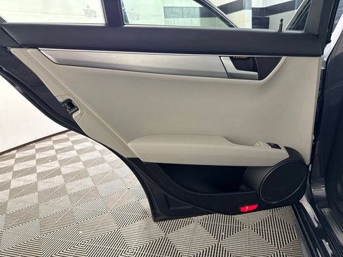 Used 2013 Mercedes-Benz C 300 4MATIC Sedan image 18