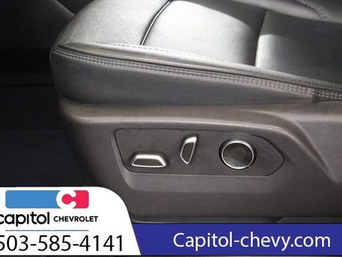 Used 2025 GMC Yukon Denali image 15