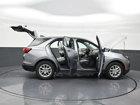Used 2024 Chevrolet Equinox LS w/ Driver Confidence II Package FWD image 32
