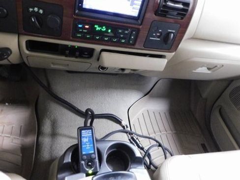 Used 2005 Ford F350 Lariat image 33