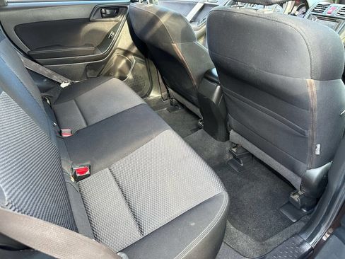 Used 2014 Subaru Forester 2.5i Premium AWD/4WD image 11