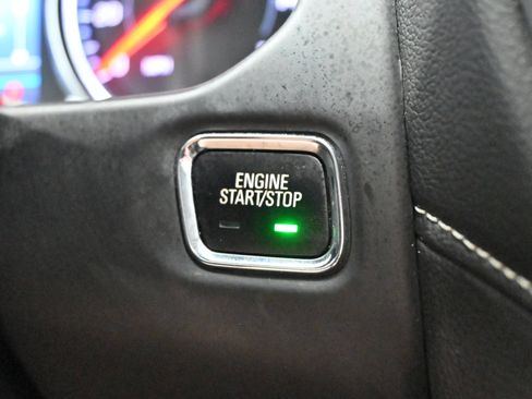Used 2020 GMC Acadia SLE FWD image 10