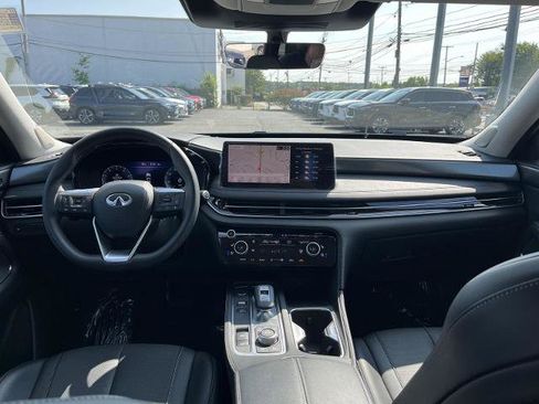Certified 2025 INFINITI QX60 Luxe image 13