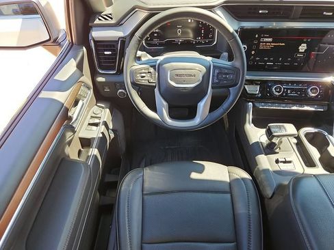 Used 2024 GMC Sierra 1500 Denali w/ Technology Package AWD/4WD image 14