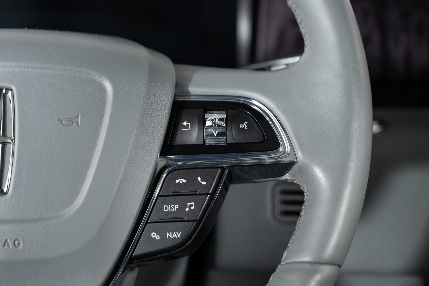 Used 2021 Lincoln Navigator L Reserve AWD/4WD image 32