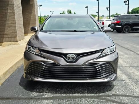 Used 2018 Toyota Camry LE FWD image 2