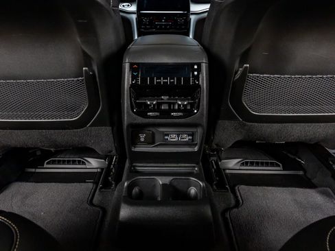 Used 2025 Jeep Grand Cherokee L Limited RWD image 29