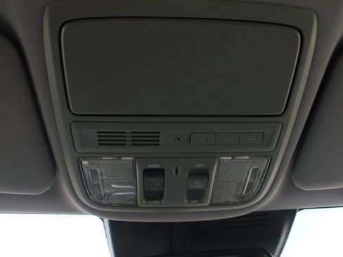 Used 2018 Honda CR-V Touring image 24