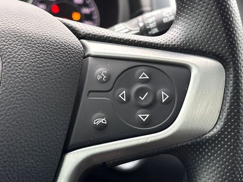 Used 2023 GMC Terrain SLE w/ Driver Convenience Package image 19