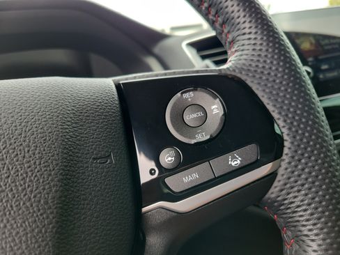 Used 2025 Honda Passport Black Edition image 28