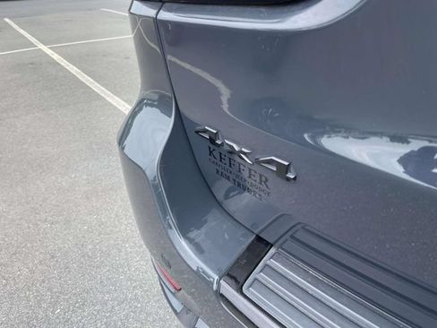 Certified 2018 Jeep Grand Cherokee Altitude AWD/4WD image 9