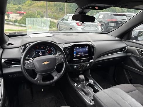 Used 2023 Chevrolet Traverse LT AWD/4WD image 11