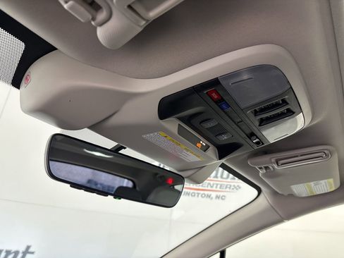 Used 2020 Subaru Crosstrek 2.0i Limited w/ Moonroof Package w/Navigation image 23