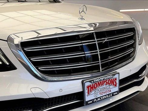 Used 2019 Mercedes-Benz S 560 Sedan image 31