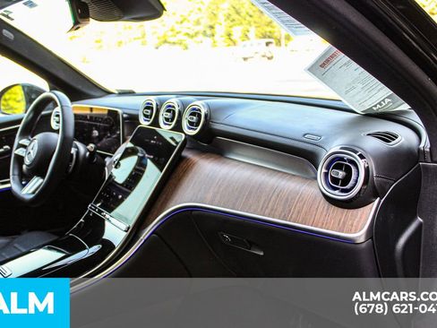 Used 2025 Mercedes-Benz GLC 300 4MATIC w/ AMG Line image 23