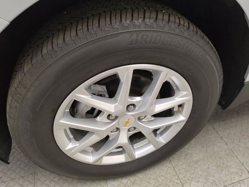 Used 2022 Chevrolet Equinox LS image 31