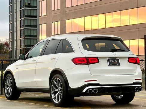 Certified 2022 Mercedes-Benz GLC 43 AMG 4MATIC image 5
