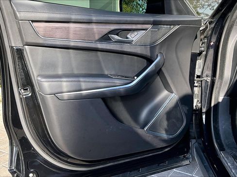 Used 2021 Jaguar F-PACE S image 23