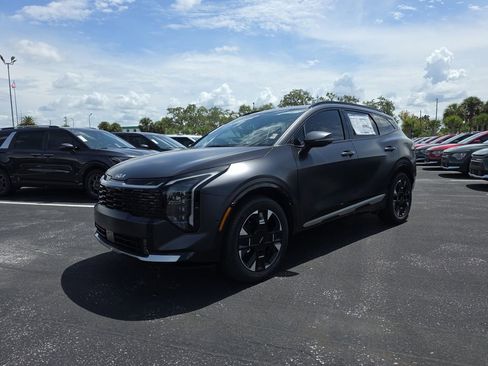 New 2026 Kia Sportage SX FWD image 4