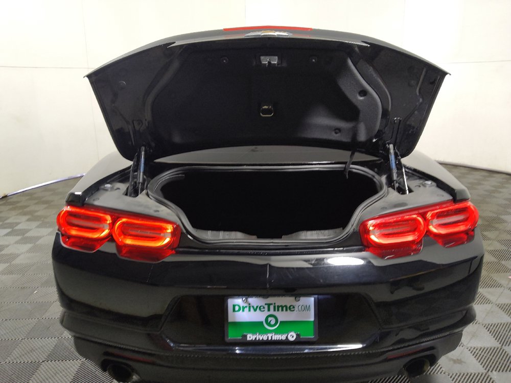 Used 2020 Chevrolet Camaro LT RWD image 29