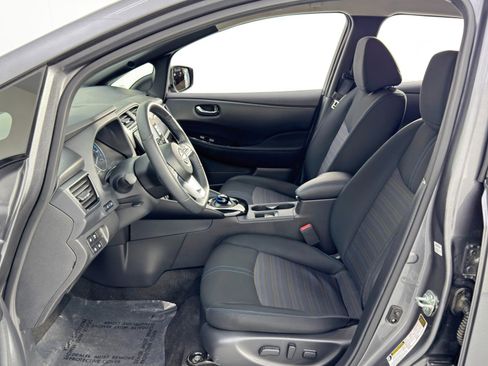 Used 2025 Nissan Leaf SV Plus image 15