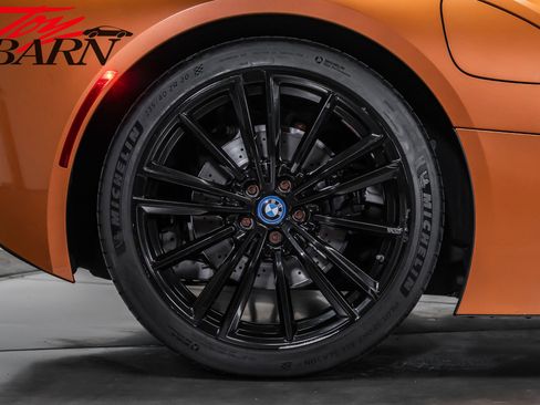Used 2019 BMW i8 Roadster image 25