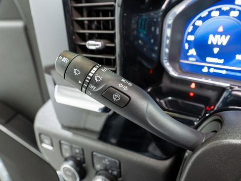 Used 2024 Chevrolet Silverado 1500 LT w/ Z71 Off-Road Package image 28