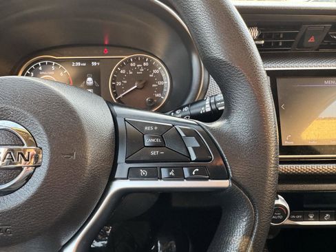 Used 2020 Nissan Kicks SV image 30