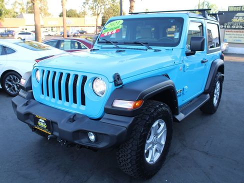 Used 2021 Jeep Wrangler Sport S image 4