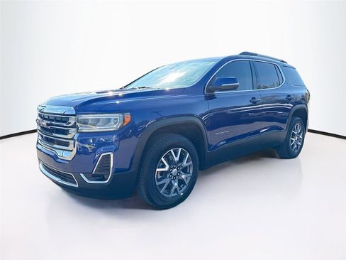 Used 2023 GMC Acadia SLT w/ Technology Package image 3