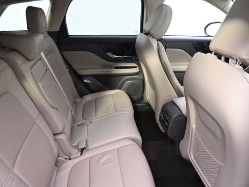 Used 2022 Lincoln Corsair AWD w/ Premium Package image 18