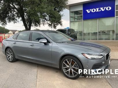 Used 2018 Volvo S90 T6 Momentum w/ Convenience Package