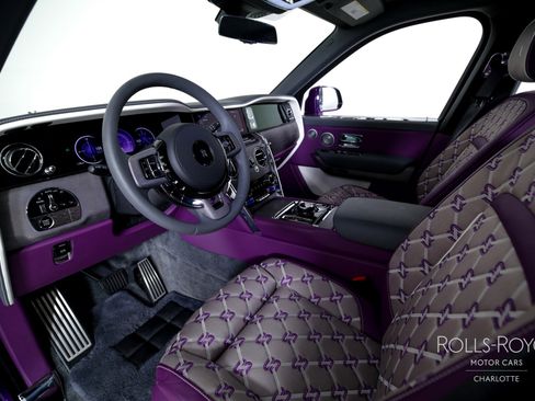 Certified 2025 Rolls-Royce Cullinan AWD/4WD image 4