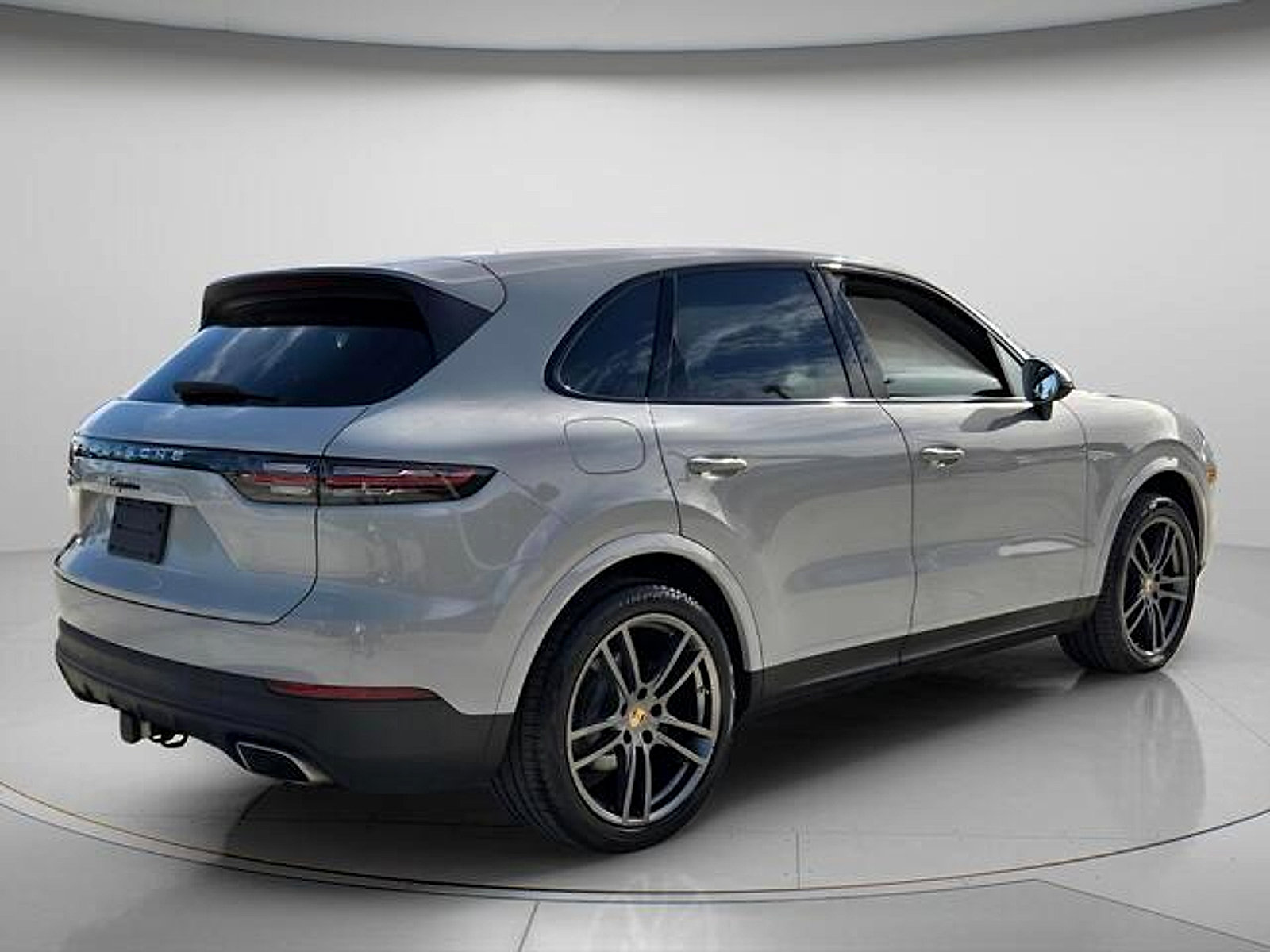 Used 2021 Porsche Cayenne AWD/4WD image 6